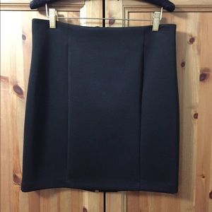 Sexy, zipper back mini skirt